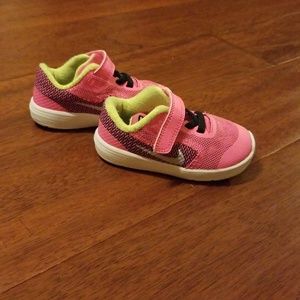 Nike toddler shoes
